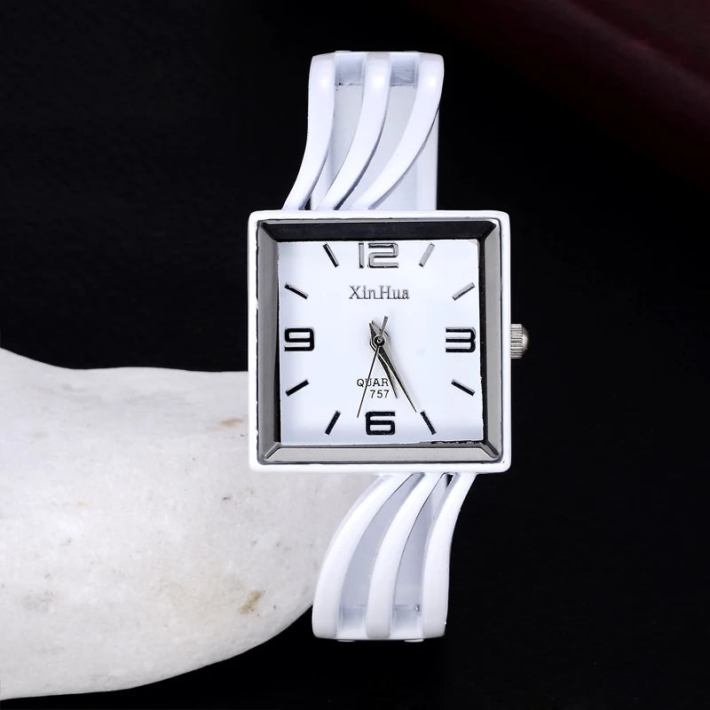 Elegant Xinhua Women Dress Watches Fashion Vintage Black White Bracelet Design Unique Watch for Girls Ladies Atmos Clock Female