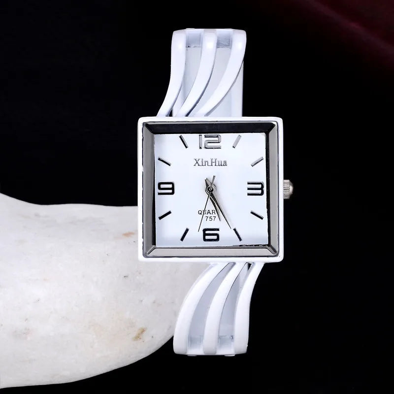 Elegant Xinhua Women Dress Watches Fashion Vintage Black White Bracelet Design Unique Watch for Girls Ladies Atmos Clock Female