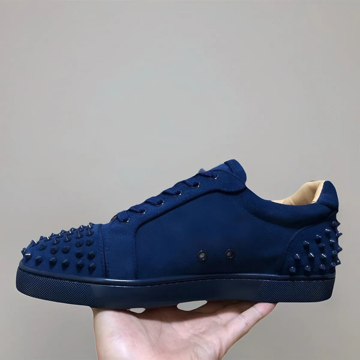 Luxury Low Top Rivet Design Toe Casual Shoes Blue Suede Couple Sneakers Red bottoms shoes for men Outdoor Walking Best Selling