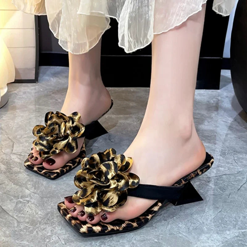 Flower Women Slippers Leopard Clip Toe Heeled Shoes Fashion Woman Sandals Summer 2025 Beach Flip Flops Dress Zapatillas De Mujer