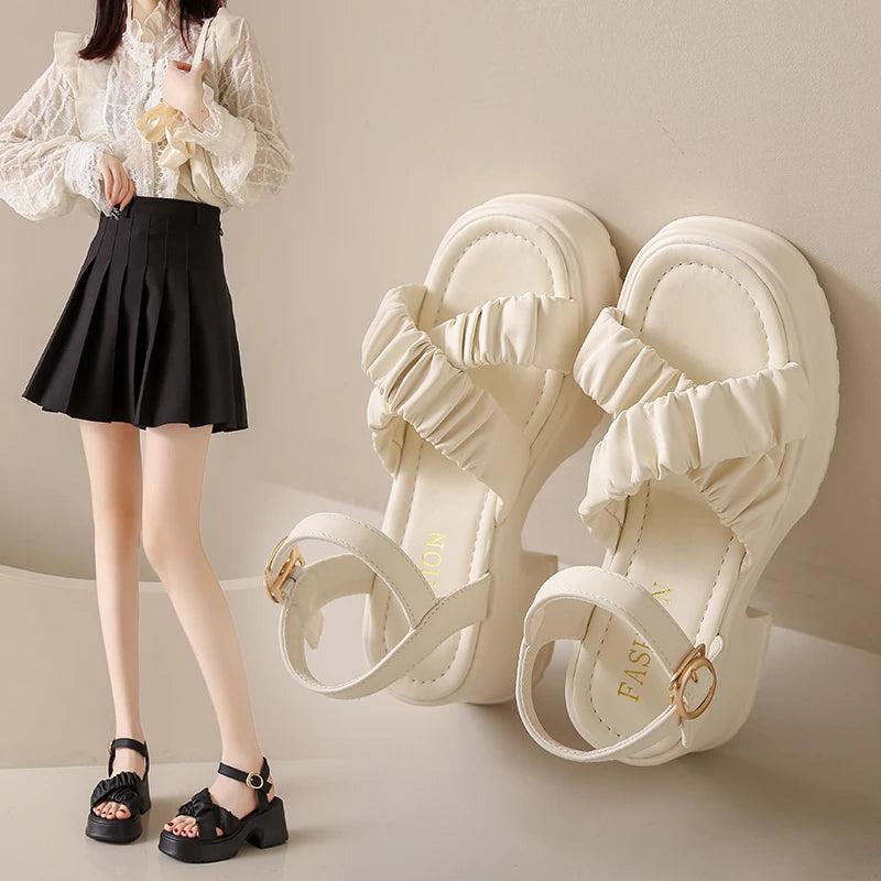 Fairy style thick soled sandals for women wearing summer 2024 new thick heels with fashionable beach shoes