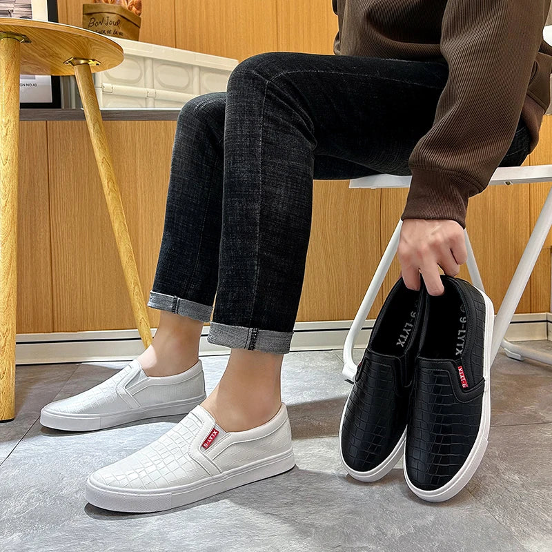 Classic White Leather Loafers Men Flats Casual Shoes Slip On  Sneakers Man Black Moccasin For Men Boat Shoes sapato masculino