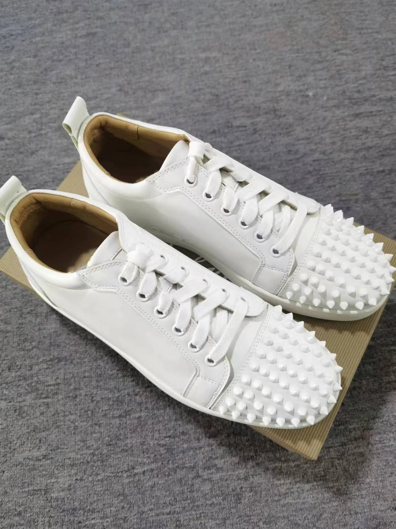 Rivets Genuine Leather Men's Sneakers Classic Black White Round Toe Lace-Up Flats Sports Shoes Outdoor Walking Male Casual Shoes