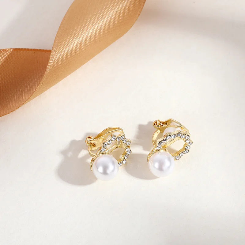 GRACE JUN New Arrival Clip on Earrings for Women's Fashion Pearl Enamel No Pierced Earrings Gold Color Cuff Earrings Ear Clip