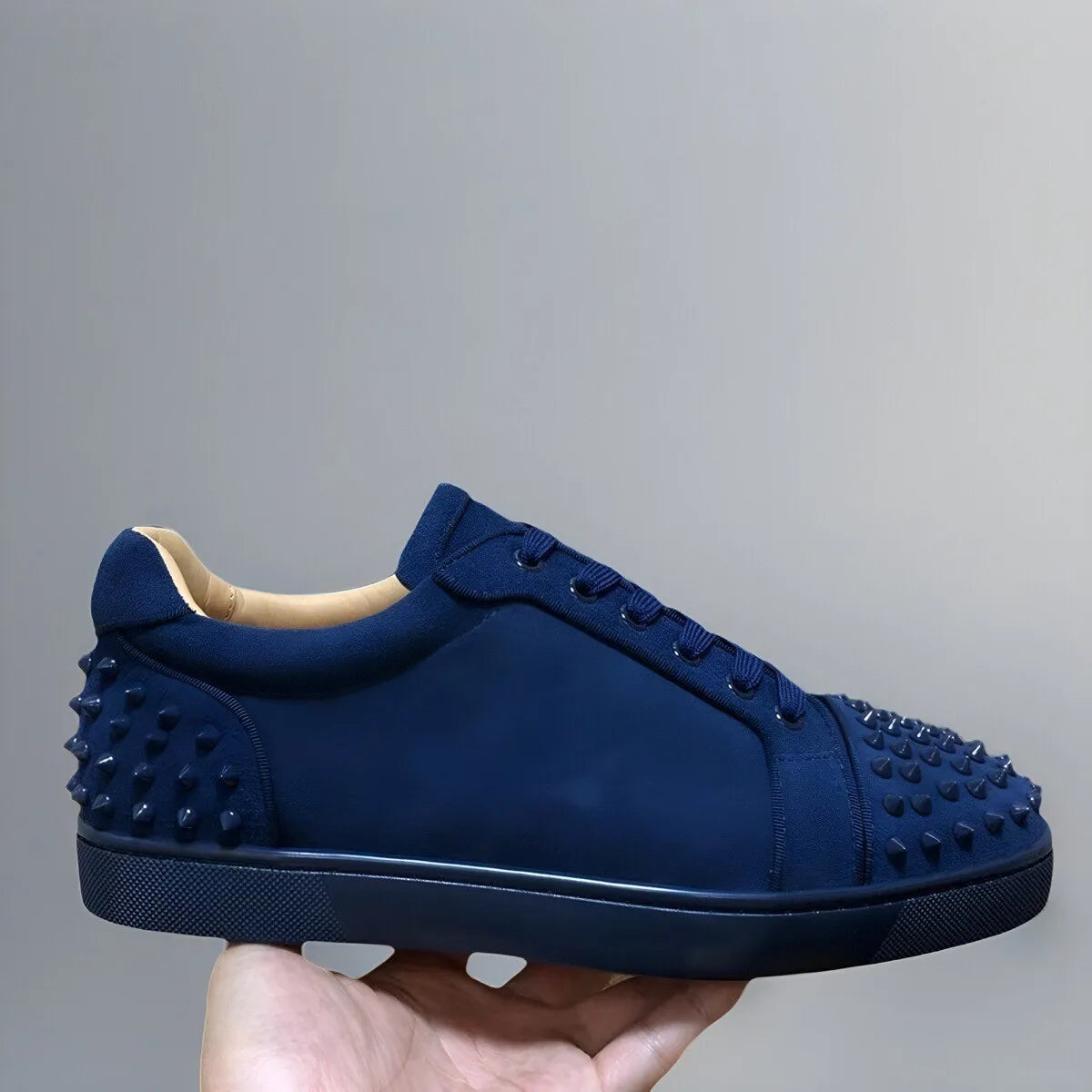 Luxury Low Top Rivet Design Toe Casual Shoes Blue Suede Couple Sneakers Red bottoms shoes for men Outdoor Walking Best Selling