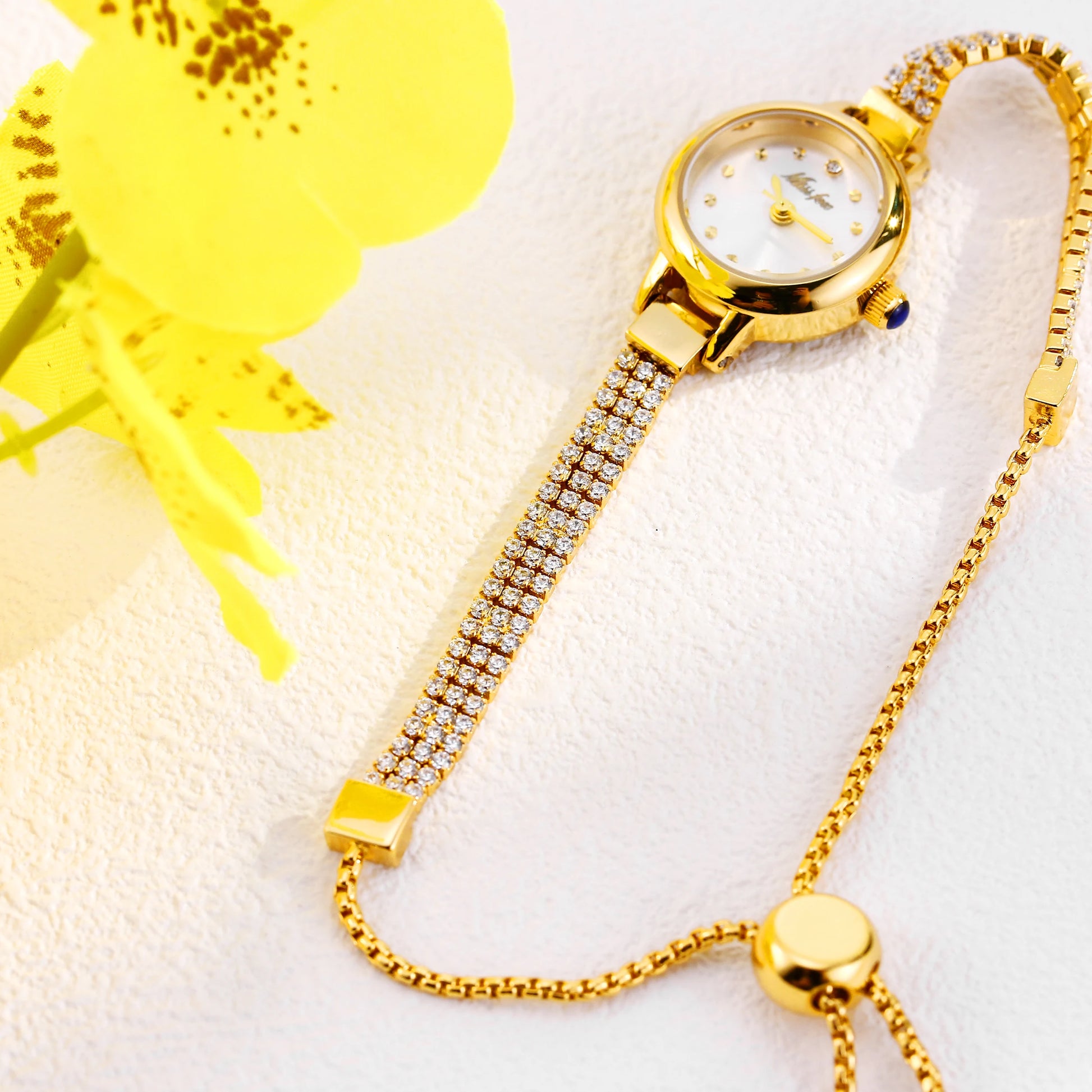 Small Watch For Women Adjustable Diamond Bracelet Simple Stylish Ladies Quartz Watch Gold Mini Dial Party Dress Wristwatch New