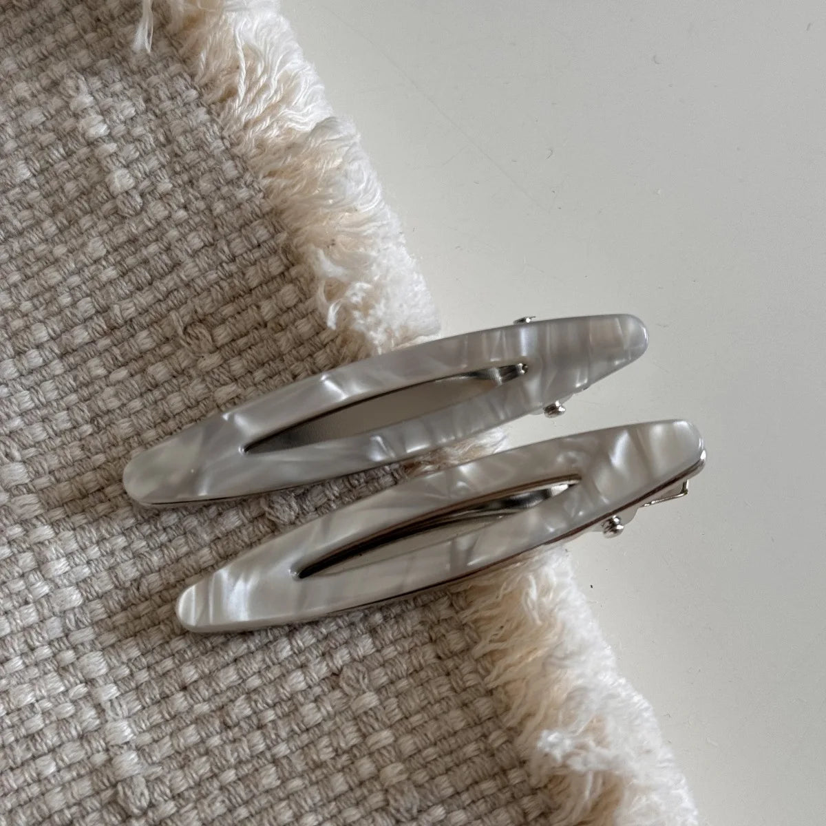 2pcs/set Acetate Hair Clips Hollow Out Oval Bangs Duckbill Clips Geometric Barrettes Side Hairpins Women Girls Hair Accessories