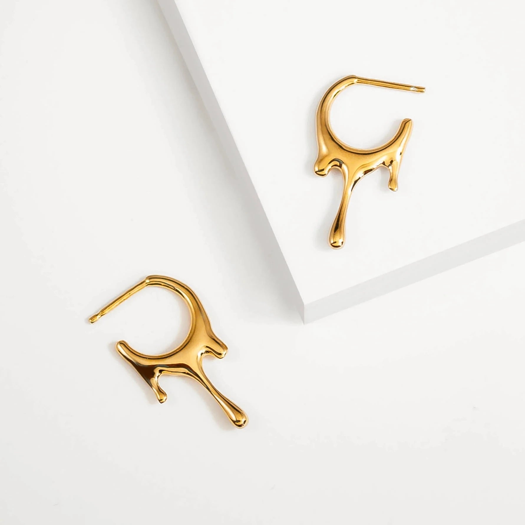 4 Sizes Chunky Water Droplet Open Hoop Earrings Irregular 18K Gold Plated Drops Smooth Stackable Cartilage Piercing Earrings