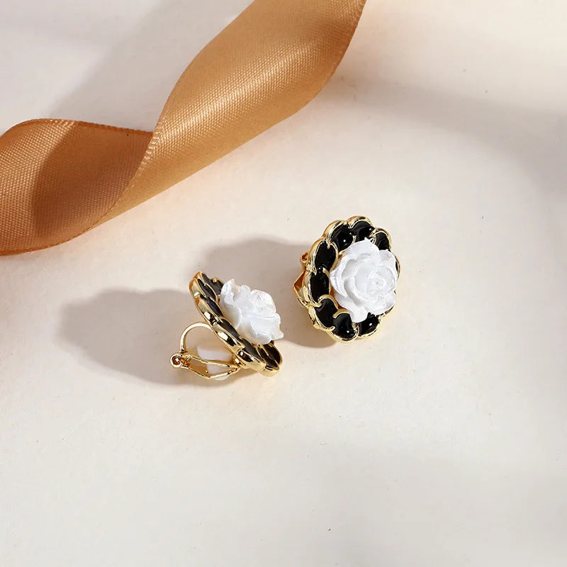 GRACE JUN New Arrival Clip on Earrings for Women's Fashion Pearl Enamel No Pierced Earrings Gold Color Cuff Earrings Ear Clip