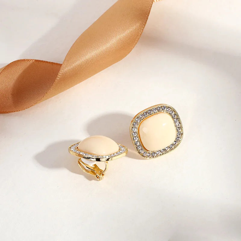 GRACE JUN New Arrival Clip on Earrings for Women's Fashion Pearl Enamel No Pierced Earrings Gold Color Cuff Earrings Ear Clip