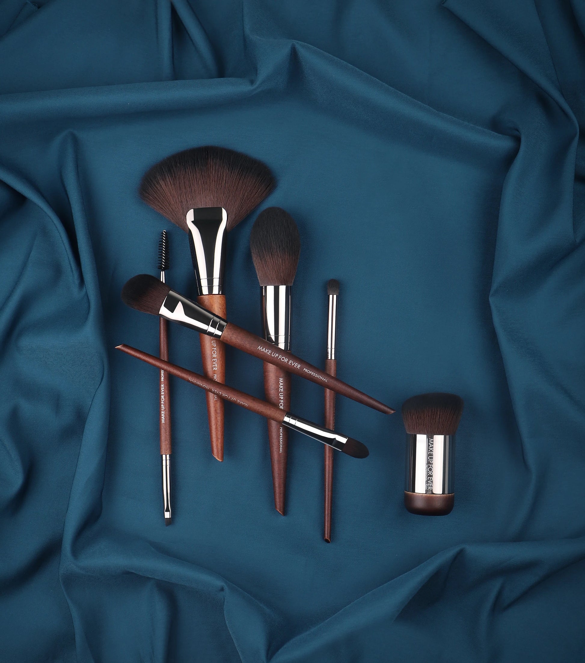 MUF Series Makeup Brush MUF124 Loose Powder Brush Soft Fiber Hair Brown Solid Wood Portable Exquisite Loose Powder Brush