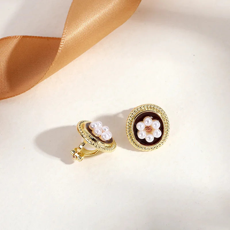 GRACE JUN New Arrival Clip on Earrings for Women's Fashion Pearl Enamel No Pierced Earrings Gold Color Cuff Earrings Ear Clip