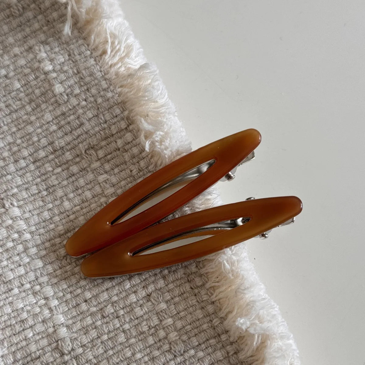 2pcs/set Acetate Hair Clips Hollow Out Oval Bangs Duckbill Clips Geometric Barrettes Side Hairpins Women Girls Hair Accessories