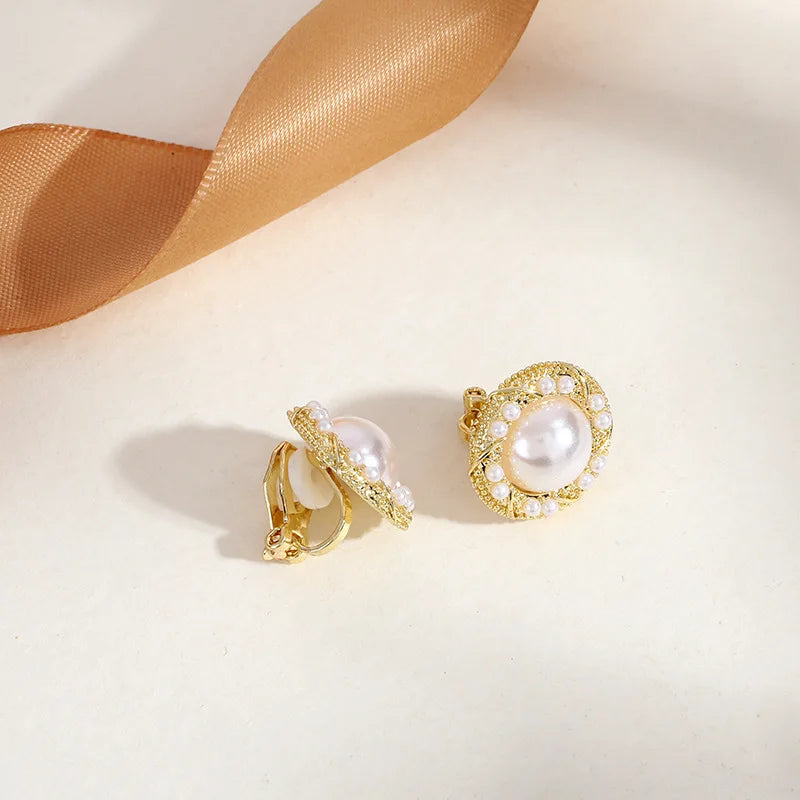 GRACE JUN New Arrival Clip on Earrings for Women's Fashion Pearl Enamel No Pierced Earrings Gold Color Cuff Earrings Ear Clip