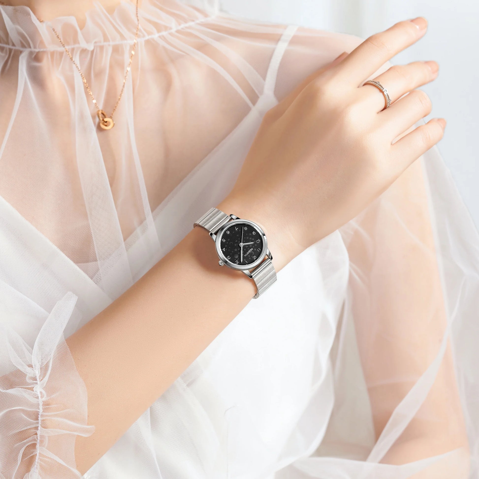 Simple, Casual, Exquisite, Compact and Versatile Quartz Watch
