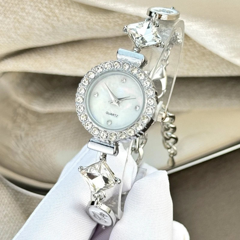 Trendy Letter Chain Women's Bracelet WristchWatch Adjustable Fashion Female Elegant Quartz Watch Montre Femme Luxe