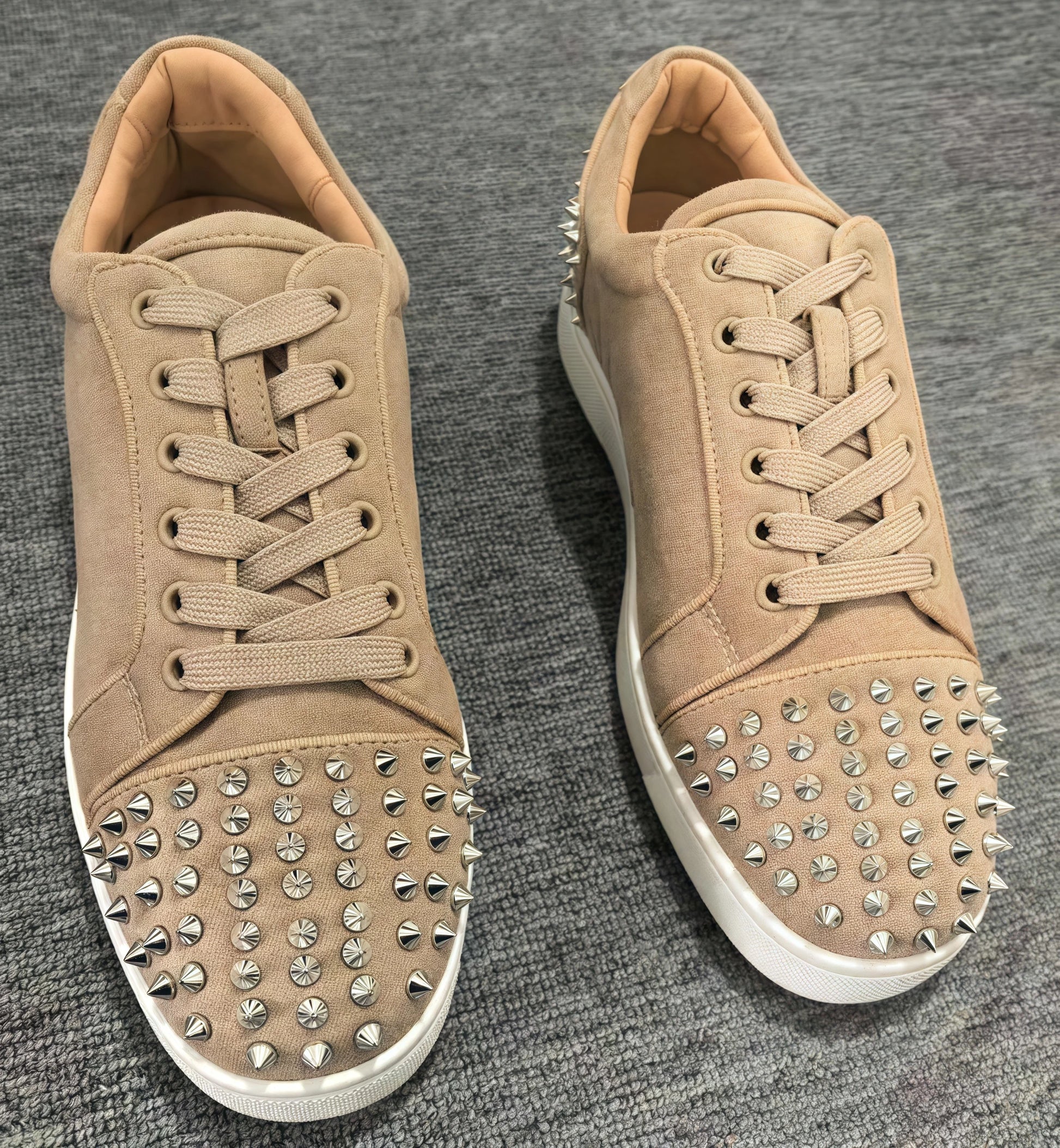 Khaki Leather Sneakers Male Lace-Up New Designer Men's Sports Shoes With Tie Up Rivets Fashion Board Flats Running Shoe Casual