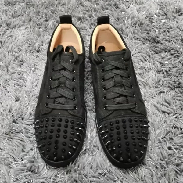 2025 New Men's and Women's Casual, Versatile, Fashionable Red Bottom Riveted Low Top Board Shoes