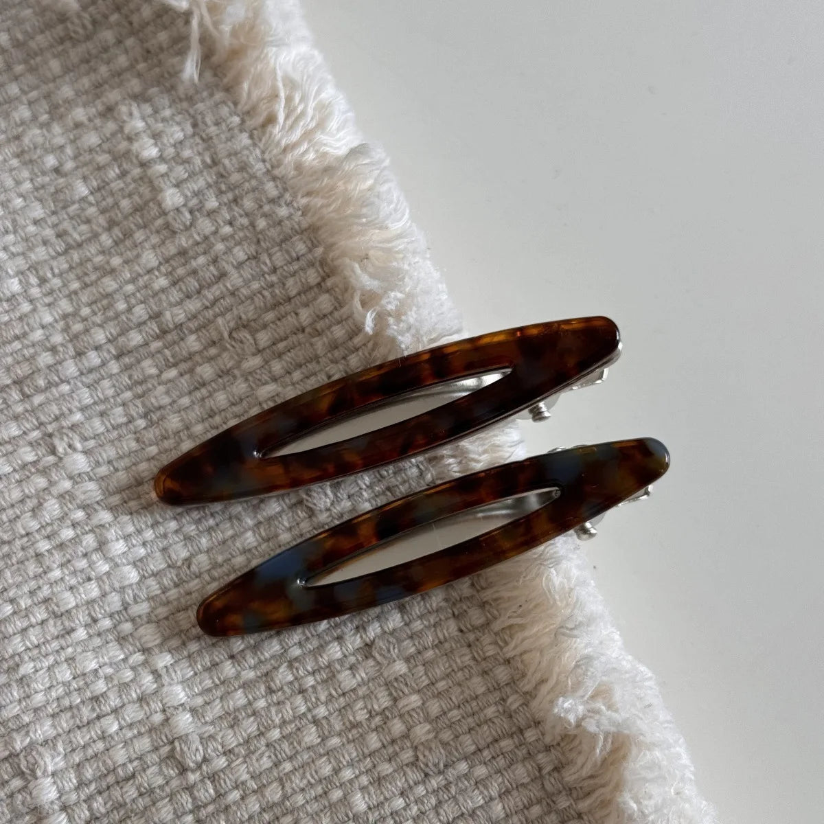 2pcs/set Acetate Hair Clips Hollow Out Oval Bangs Duckbill Clips Geometric Barrettes Side Hairpins Women Girls Hair Accessories