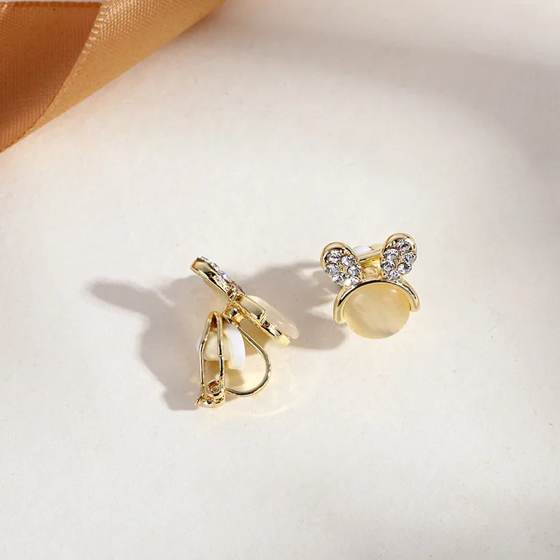 GRACE JUN New Arrival Clip on Earrings for Women's Fashion Pearl Enamel No Pierced Earrings Gold Color Cuff Earrings Ear Clip