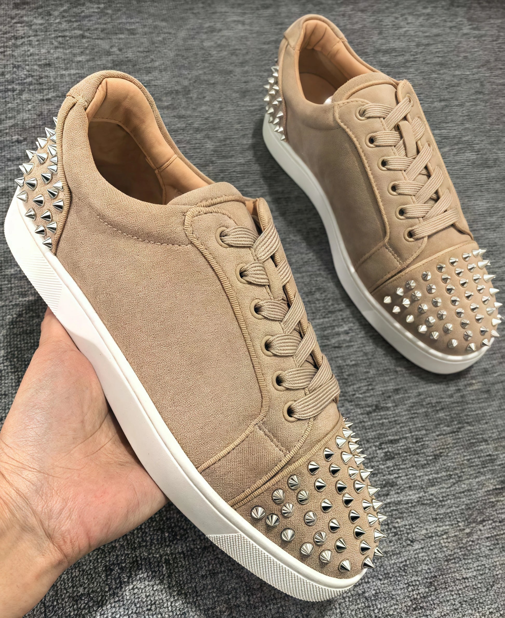 Khaki Leather Sneakers Male Lace-Up New Designer Men's Sports Shoes With Tie Up Rivets Fashion Board Flats Running Shoe Casual
